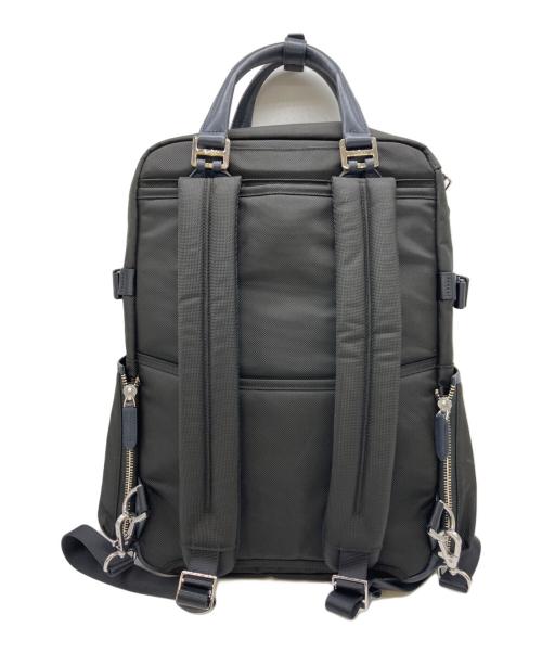 TUMI（トゥミ）TUMI (トゥミ) リュック ブラック×ネイビーの古着・服飾アイテム
