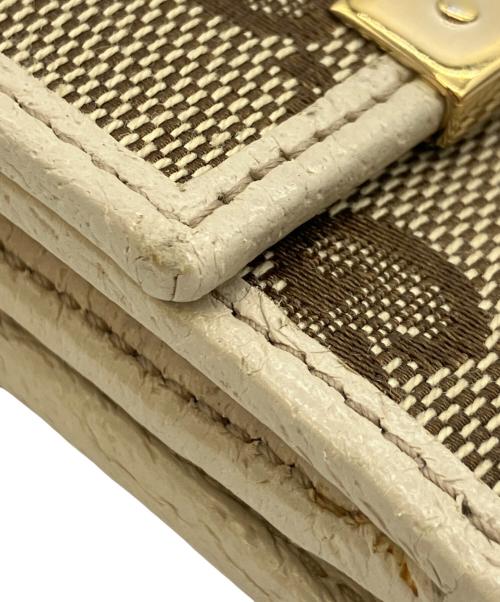 GUCCI（グッチ）GUCCI (グッチ) 2つ折り財布 アイボリー×ベージュの古着・服飾アイテム