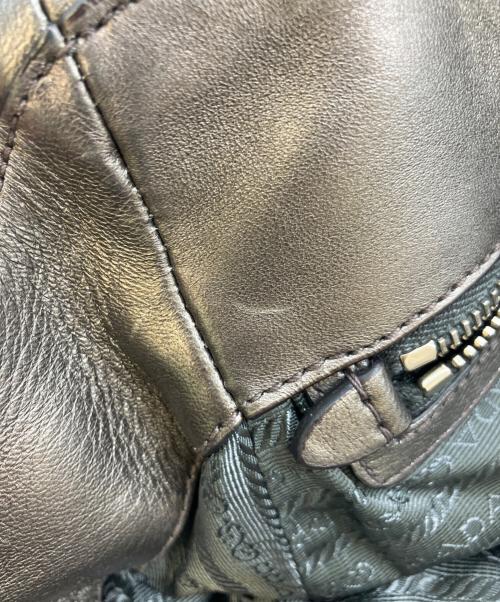 PRADA（プラダ）PRADA (プラダ) トートバッグ グレー×シルバーの古着・服飾アイテム