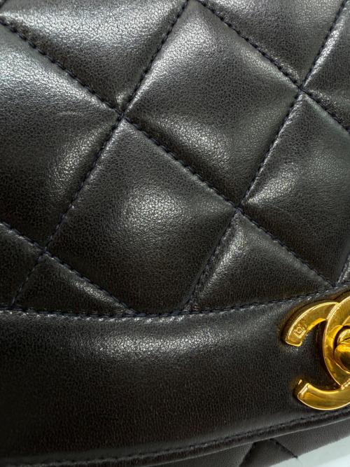 CHANEL（シャネル）CHANEL (シャネル) ダイアナ　チェーンショルダーバッグ ブラックの古着・服飾アイテム