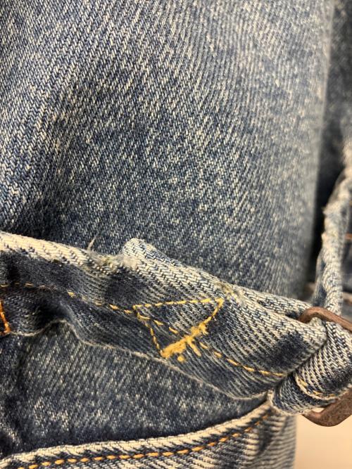 LEVI'S（リーバイス）LEVI'S (リーバイス) TYPEⅠトラッカージャケット インディゴ サイズ:Sの古着・服飾アイテム