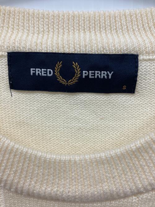 FRED PERRY（フレッドペリー）FRED PERRY (フレッドペリー) 薄手ニット アイボリー サイズ:Sの古着・服飾アイテム