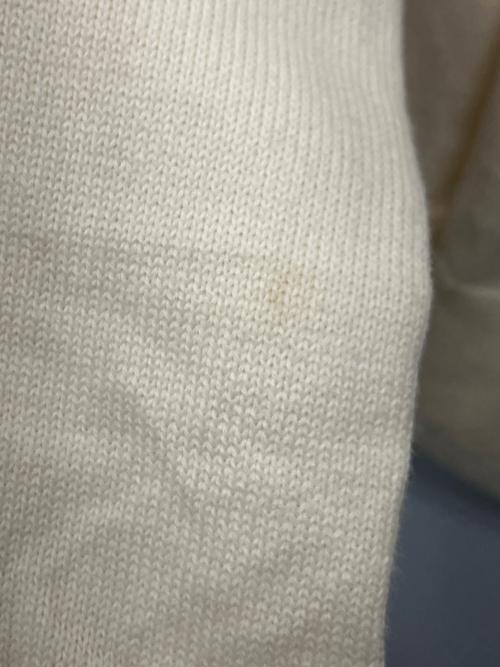 FRED PERRY（フレッドペリー）FRED PERRY (フレッドペリー) 薄手ニット アイボリー サイズ:Sの古着・服飾アイテム