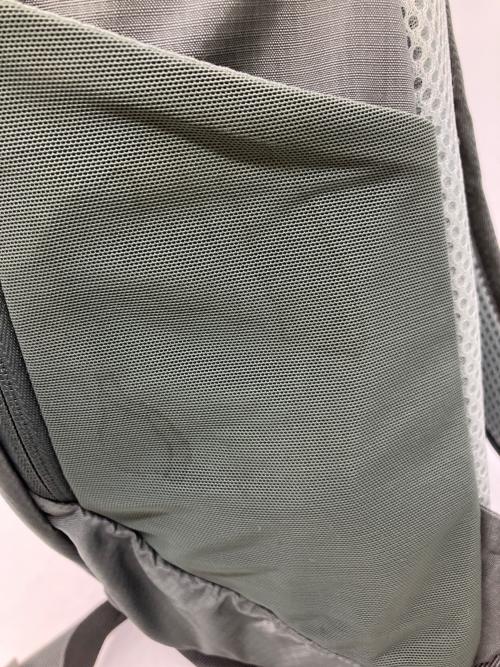 SALOMON（サロモン）SALOMON (サロモン) リュック グレーの古着・服飾アイテム