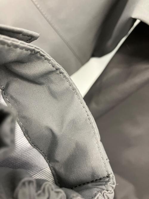 THE NORTH FACE（ザ ノース フェイス）THE NORTH FACE (ザ ノース フェイス) ジオメトリックレインテックスフーディー グレー サイズ:Mの古着・服飾アイテム