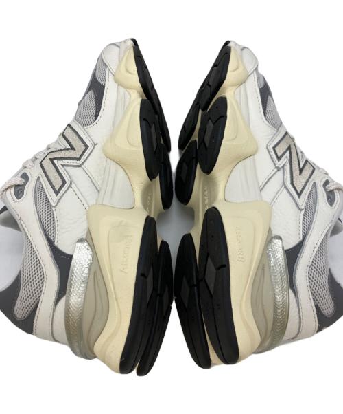 NEW BALANCE（ニューバランス）NEW BALANCE (ニューバランス) スニーカー ホワイト×グレー サイズ:24の古着・服飾アイテム