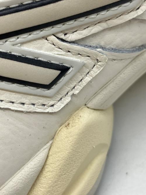 NEW BALANCE（ニューバランス）NEW BALANCE (ニューバランス) スニーカー ホワイト×グレー サイズ:24の古着・服飾アイテム