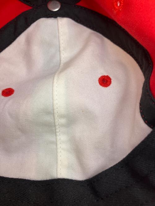 SUPREME（シュプリーム）Supreme (シュプリーム) キャップ レッドの古着・服飾アイテム