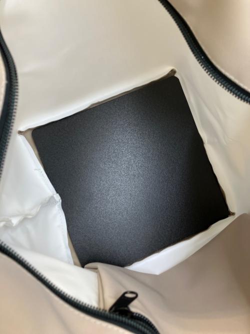 Herve Chapelier（エルベシャプリエ）Herve Chapelier (エルベシャプリエ) 舟型ハンドバッグ ホワイトの古着・服飾アイテム