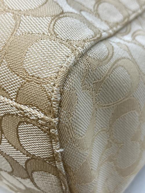 COACH（コーチ）COACH (コーチ) 2WAYショルダーバッグ ベージュ×ホワイトの古着・服飾アイテム