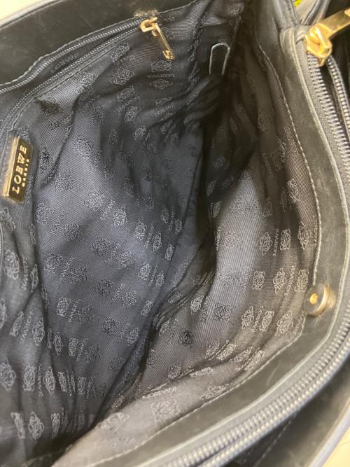LOEWE（ロエベ）LOEWE (ロエベ) ショルダーバッグ ブラックの古着・服飾アイテム