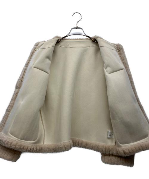 Lucias（ルシアス）Lucias (ルシアス) フェイクファージャケット アイボリー サイズ:Freeの古着・服飾アイテム
