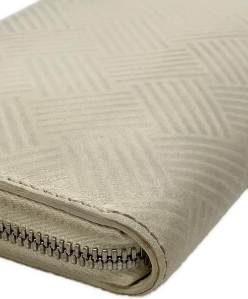BOTTEGA VENETA（ボッテガベネタ）BOTTEGA VENETA (ボッテガベネタ) 長財布 ホワイトの古着・服飾アイテム