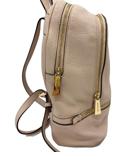 MICHAEL KORS（マイケルコース）MICHAEL KORS (マイケルコース) リュック ベージュの古着・服飾アイテム