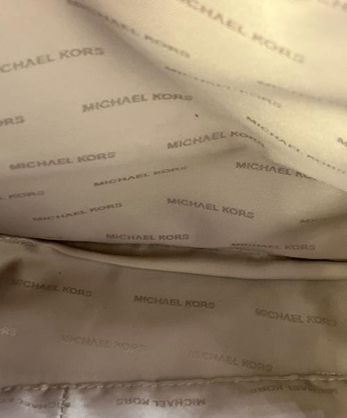 MICHAEL KORS（マイケルコース）MICHAEL KORS (マイケルコース) リュック ベージュの古着・服飾アイテム