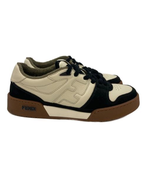 FENDI（フェンディ）FENDI (フェンディ) スニーカー ホワイト×ブラック サイズ:６の古着・服飾アイテム