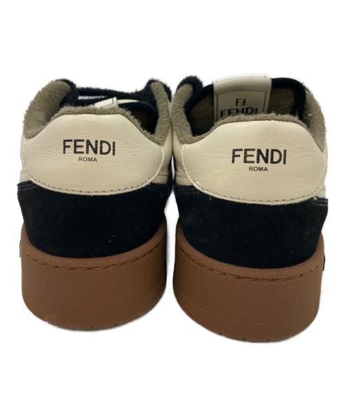 FENDI（フェンディ）FENDI (フェンディ) スニーカー ホワイト×ブラック サイズ:６の古着・服飾アイテム
