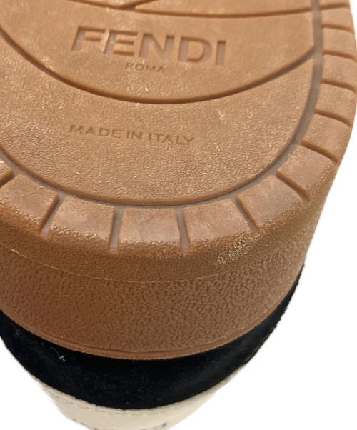 FENDI（フェンディ）FENDI (フェンディ) スニーカー ホワイト×ブラック サイズ:６の古着・服飾アイテム