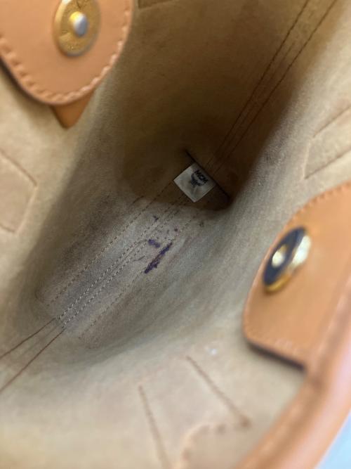 MCM（エムシーエム）MCM (エムシーエム) ショルダーバッグ ブラウンの古着・服飾アイテム
