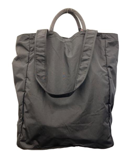 on（オン）On (オン) TOTE PACK ブラックの古着・服飾アイテム