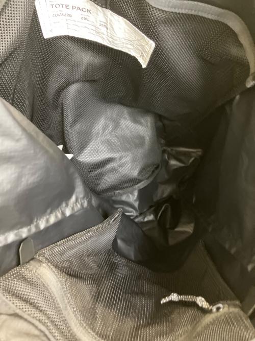 on（オン）On (オン) TOTE PACK ブラックの古着・服飾アイテム