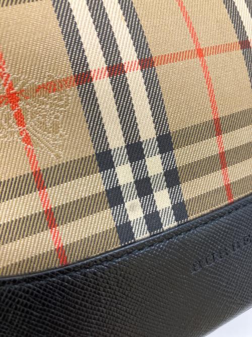 BURBERRY（バーバリー）BURBERRY (バーバリー) ワンショルダーバッグ ベージュ×ブラックの古着・服飾アイテム