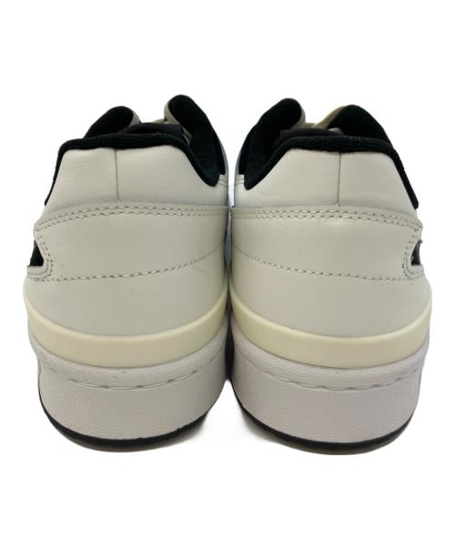 adidas（アディダス）adidas (アディダス) ローカットスニーカー ホワイト×ブラック サイズ:27.5の古着・服飾アイテム