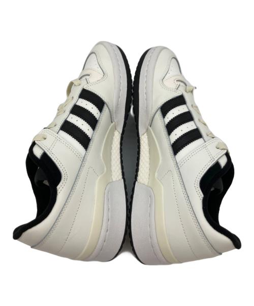adidas（アディダス）adidas (アディダス) ローカットスニーカー ホワイト×ブラック サイズ:27.5の古着・服飾アイテム