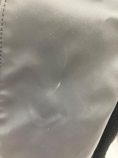 ZERO HALLIBURTON（ゼロ ハリバートン）ZERO HALLIBURTON (ゼロ ハリバートン) リュック グレーの古着・服飾アイテム