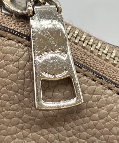 COACH（コーチ）COACH (コーチ) ショルダーバッグ ベージュの古着・服飾アイテム