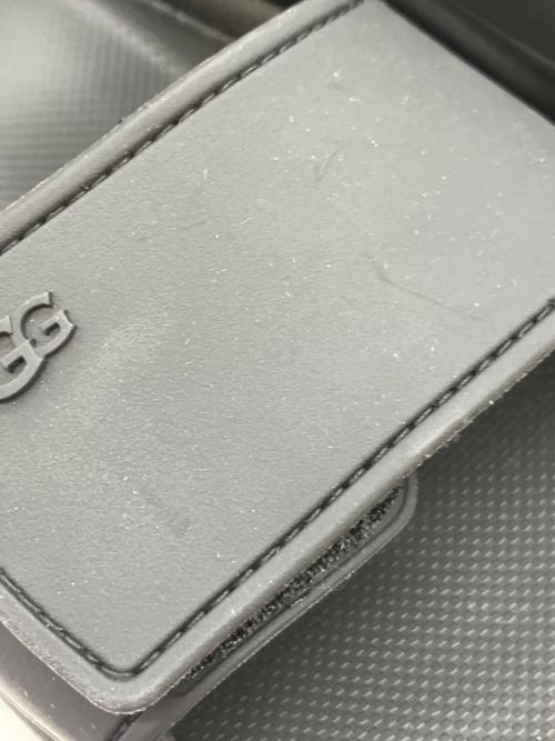 UGG（アグ）UGG (アグ) ストラップサンダル ブラック サイズ:23.5の古着・服飾アイテム
