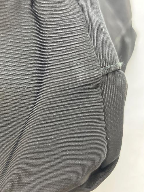 PRADA（プラダ）PRADA (プラダ) ナイロンハンドバッグ ブラックの古着・服飾アイテム