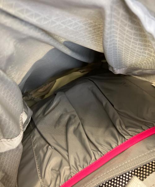 THE NORTH FACE（ザ ノース フェイス）THE NORTH FACE (ザ ノース フェイス) バックパック グレー×ピンクの古着・服飾アイテム