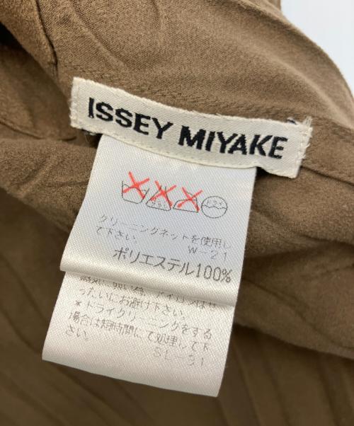 ISSEY MIYAKE（イッセイミヤケ）ISSEY MIYAKE (イッセイミヤケ) ノースリーブシャツ ブラウン サイズ:Mの古着・服飾アイテム