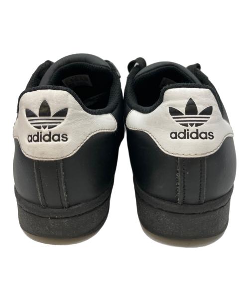 adidas（アディダス）adidas (アディダス) ローカットスニーカー ブラック サイズ:24.5の古着・服飾アイテム