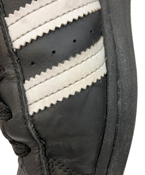 adidas（アディダス）adidas (アディダス) ローカットスニーカー ブラック サイズ:24.5の古着・服飾アイテム