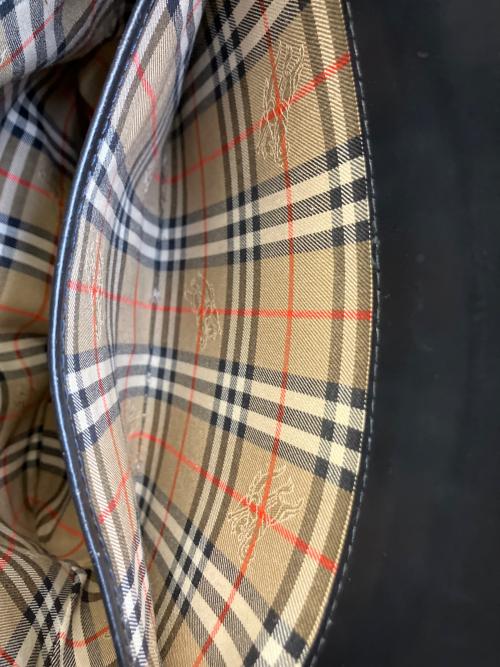 BURBERRY（バーバリー）BURBERRY (バーバリー) ショルダーバッグ ブラック×ベージュの古着・服飾アイテム