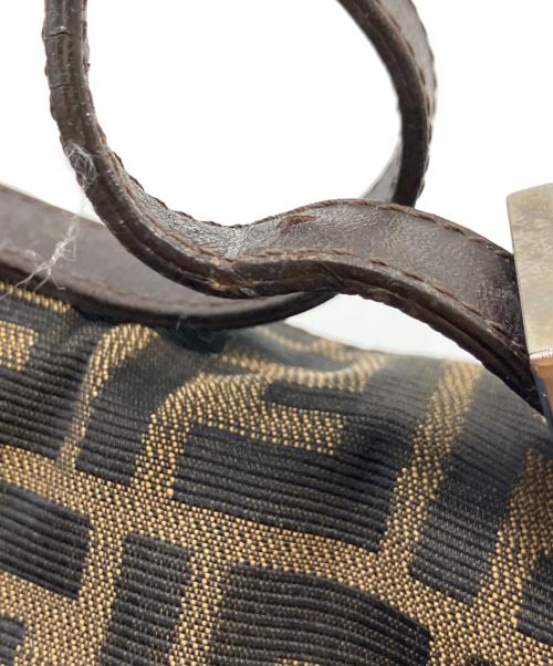 FENDI（フェンディ）FENDI (フェンディ) ショルダーバッグ ブラウンの古着・服飾アイテム