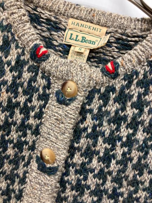 L.L.Bean（エルエルビーン）L.L.Bean (エルエルビーン) ニットカーディガン ベージュ×グリーン サイズ:Sの古着・服飾アイテム