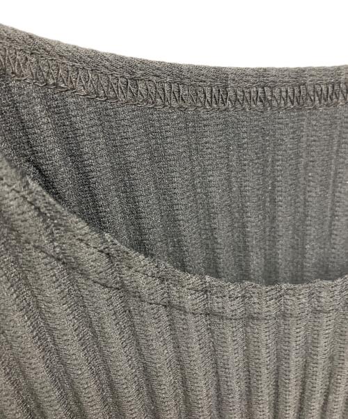 HOMME PLISSE ISSEY MIYAKE（オム プリッセ イッセイ ミヤケ）HOMME PLISSE ISSEY MIYAKE (オム プリッセ イッセイ ミヤケ) 長袖カットソー ブラック サイズ:2の古着・服飾アイテム