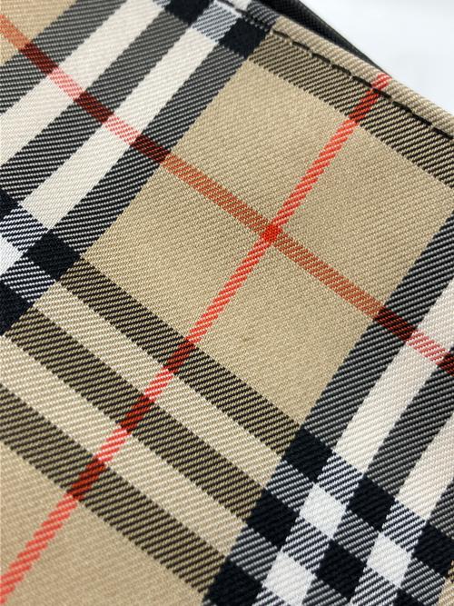 BURBERRY LONDON（バーバリーロンドン）BURBERRY LONDON (バーバリーロンドン) トートバッグ ベージュの古着・服飾アイテム