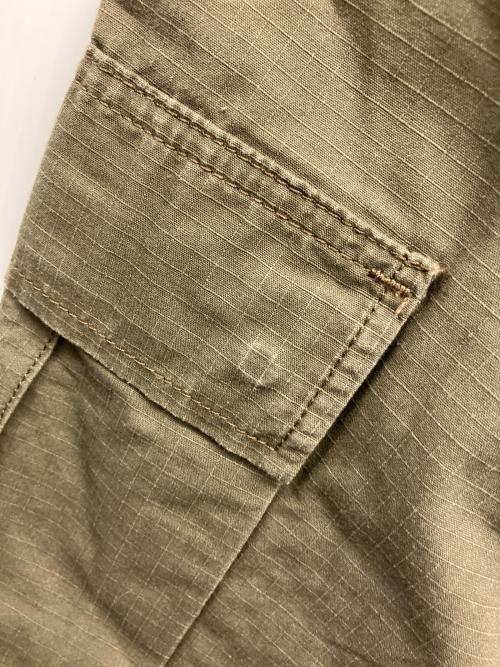 CarHartt（カーハート）CarHartt (カーハート) カーゴパンツ オリーブ サイズ:34×32の古着・服飾アイテム