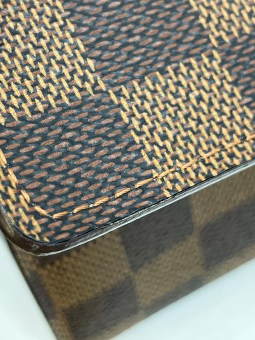 LOUIS VUITTON（ルイ ヴィトン）LOUIS VUITTON (ルイ ヴィトン) 財布 ブラウンの古着・服飾アイテム