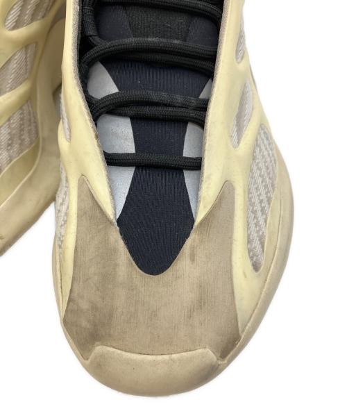 adidas（アディダス）adidas (アディダス) YEEZY 700 V3 Azael アイボリー サイズ:28の古着・服飾アイテム