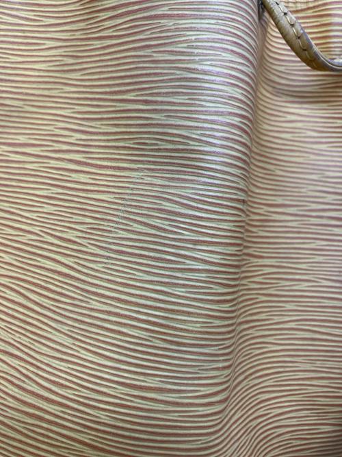 LOUIS VUITTON（ルイ ヴィトン）LOUIS VUITTON (ルイ ヴィトン) ショルダーバッグ イエローの古着・服飾アイテム