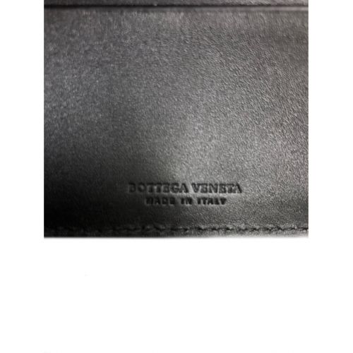 BOTTEGA VENETA（ボッテガベネタ）BOTTEGA VENETA (ボッテガベネタ) 2つ折り財布 ブラック イントレチャート 193642 369Aの古着・服飾アイテム