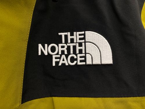 THE NORTH FACE（ザ ノース フェイス）THE NORTH FACE (ザ ノース フェイス) マウンテンジャケット イエロー×ブラック サイズ:S 未使用品の古着・服飾アイテム