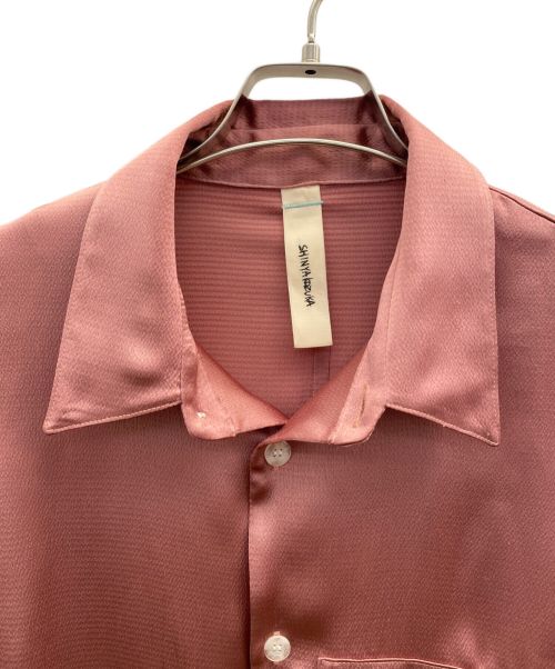 SHINYA KOZUKA（シンヤコズカ）SHINYA KOZUKA (シンヤコズカ) シャツ ショッキングピンク サイズ:Ｌの古着・服飾アイテム