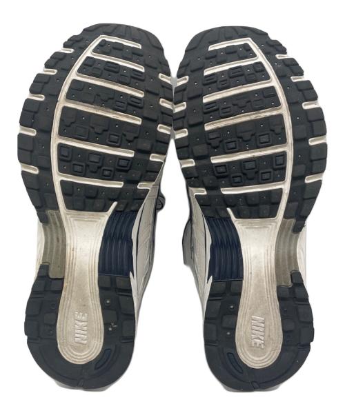 NIKE（ナイキ）NIKE (ナイキ) ローカットスニーカー ホワイト×ネイビー サイズ:27の古着・服飾アイテム