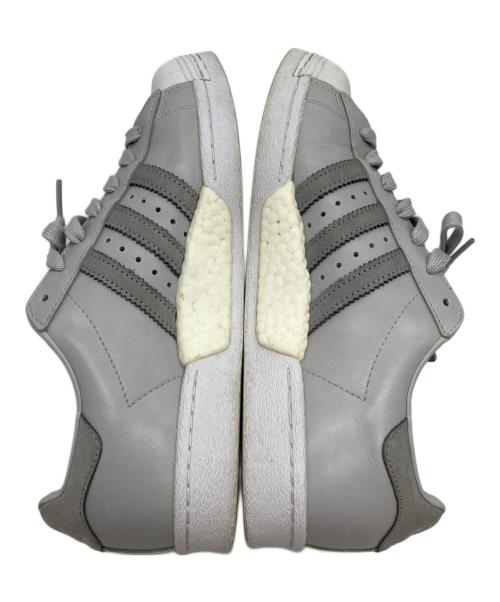 adidas（アディダス）adidas (アディダス) スーパースター ブースト グレー×ホワイト サイズ:27.5の古着・服飾アイテム